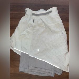 Lululemon Men’s Run Shorts *Size-X Large* Grey *Used, Worn & Washed* w/Liner